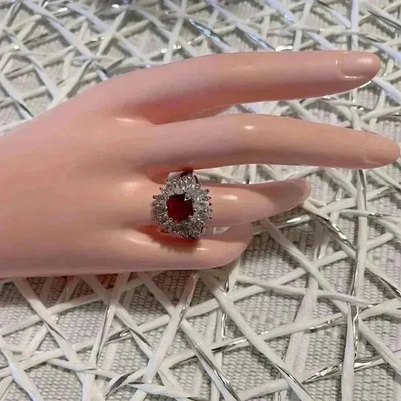 NEW Gorgeous 925 Silver Sim. Diamond Ruby Ring - Picture 5 of 8